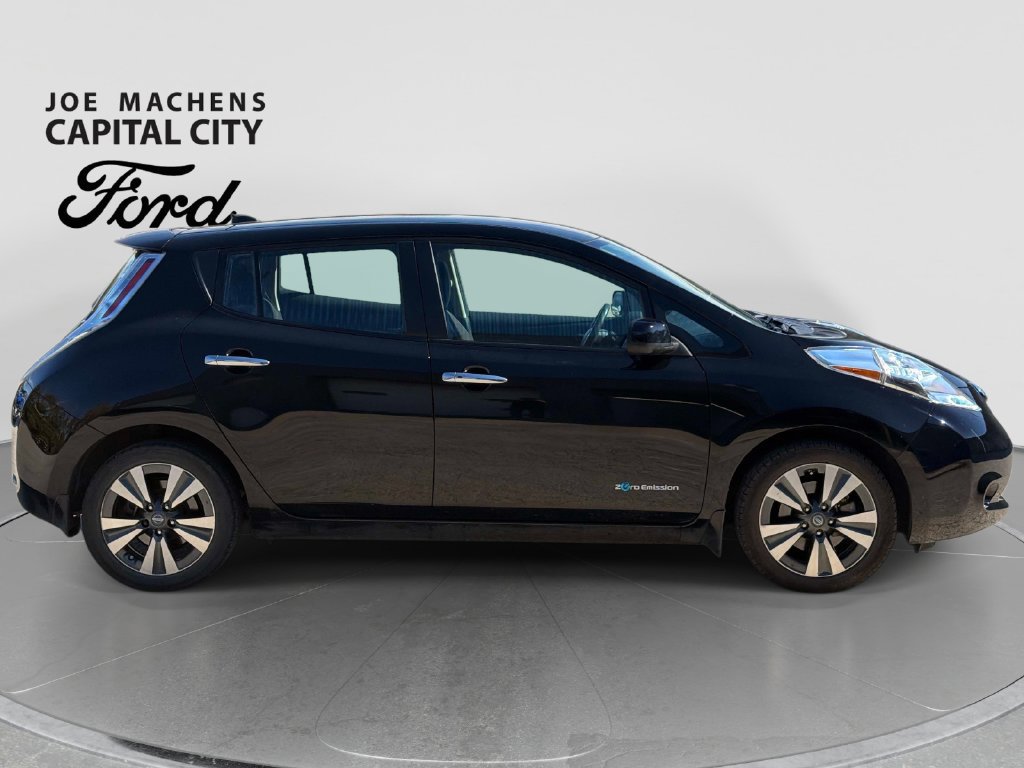 Used 2017 Nissan Leaf SV w/ Premium Package FWD image 4