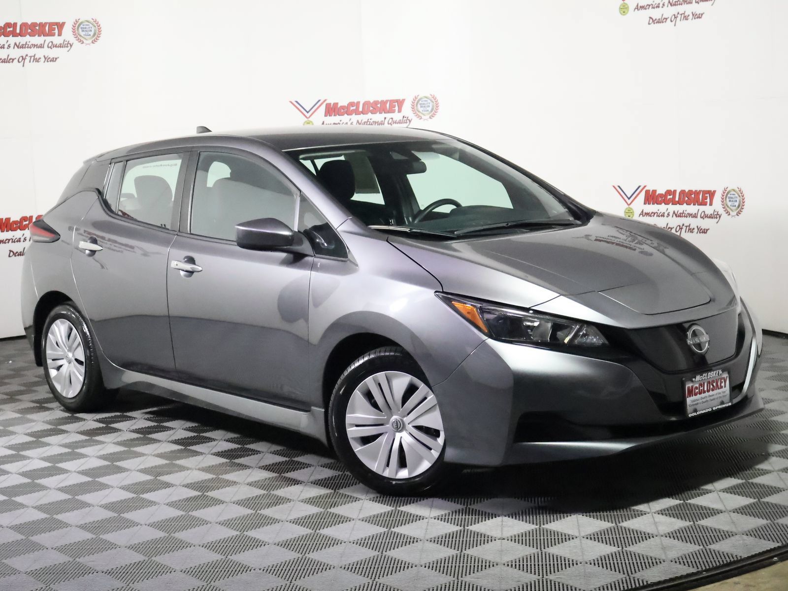 Used 2025 Nissan Leaf S FWD image 2