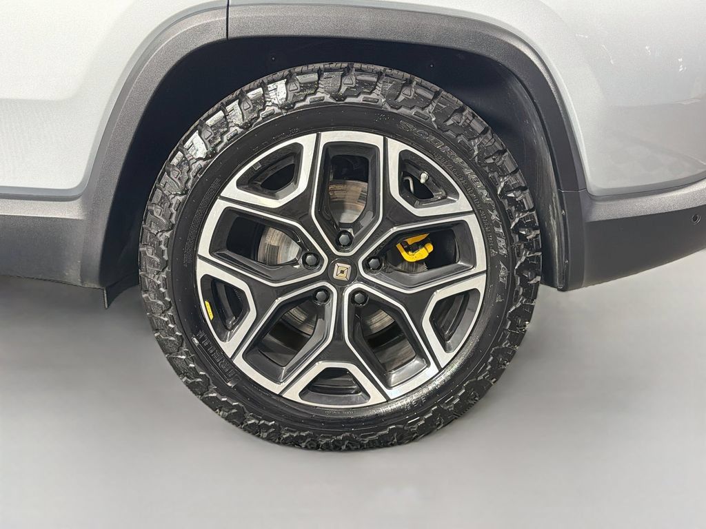 Used 2024 Rivian R1S Adventure Quad AWD/4WD image 34