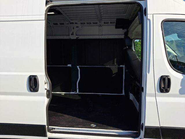 Used 2025 RAM ProMaster 2500 w/ Convenience Group FWD image 10