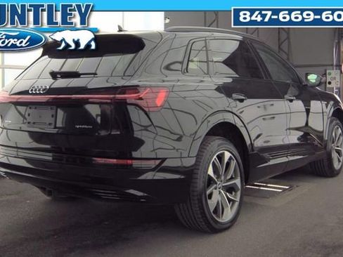 Used 2021 Audi e-tron Premium Plus w/ Premium Plus Package image 4