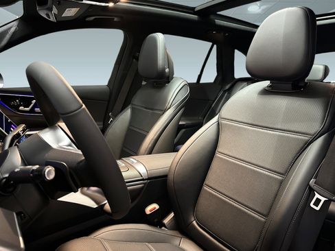 Used 2026 Mercedes-Benz GLC 300 4MATIC image 5