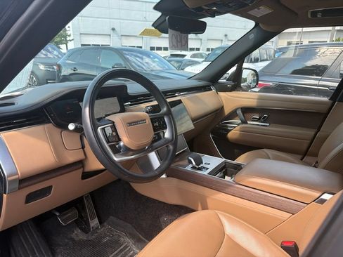 Certified 2025 Land Rover Range Rover Long Wheelbase SE AWD/4WD image 16