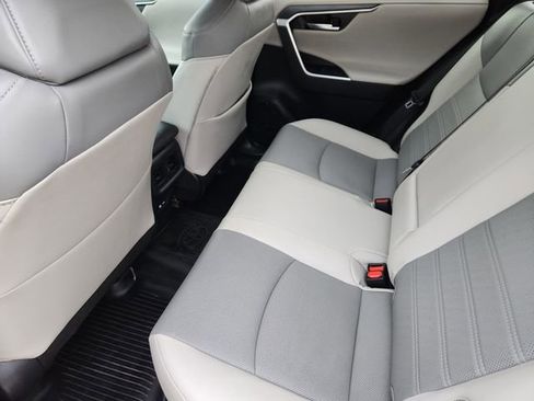 Used 2025 Toyota RAV4 Limited image 24