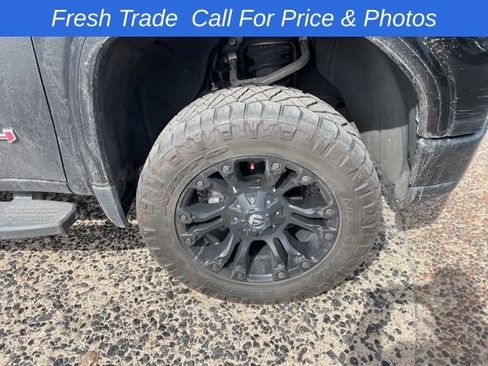 Used 2023 GMC Sierra 1500 AT4 w/ Technology Package image 12