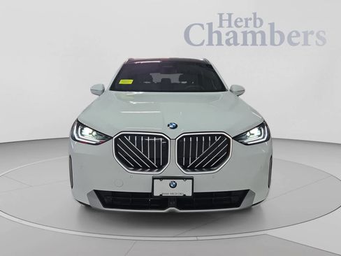 Used 2025 BMW X3 xDrive30i w/ Premium Package AWD/4WD image 2