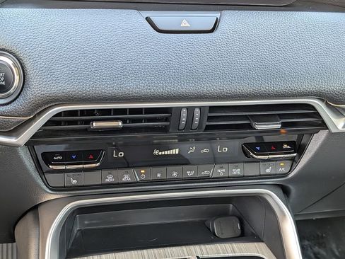 Certified 2024 MAZDA CX-90 3.3 Turbo w/ Premium Package image 32