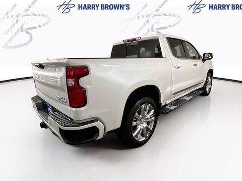 Used 2024 Chevrolet Silverado 1500 High Country w/ High Country Premium Package AWD/4WD image 32