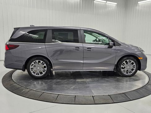 New 2026 Honda Odyssey Touring image 37
