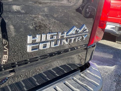 New 2026 Chevrolet Silverado 3500 High Country w/ High Country Premium Package AWD/4WD image 24