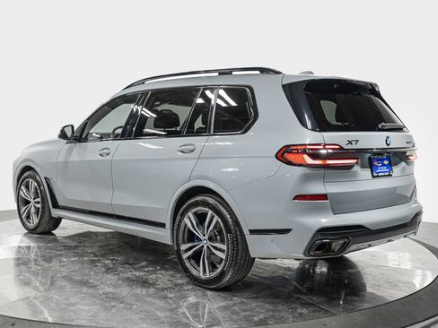 Used 2023 BMW X7 xDrive40i w/ M Sport Package image 4