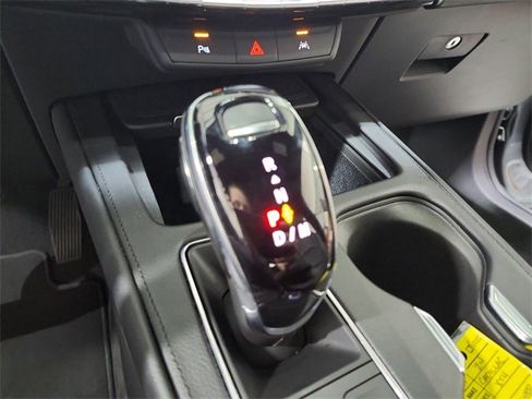 Used 2024 Cadillac XT4 Premium Luxury image 26