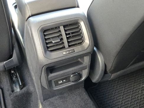 Certified 2023 Volkswagen Tiguan SE FWD image 14