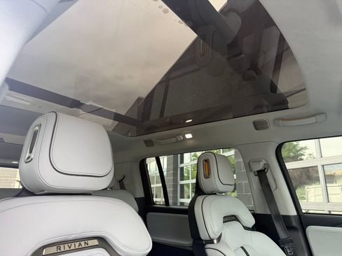 Used 2023 Rivian R1S Adventure AWD/4WD image 55