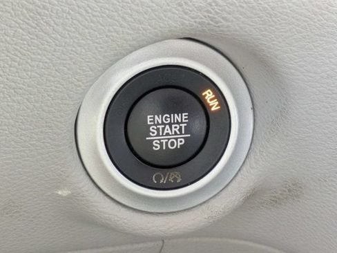 Used 2019 Chrysler Pacifica Touring-L w/ Advanced Safetytec Group FWD image 29
