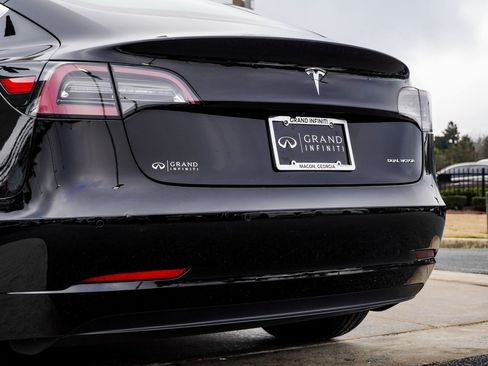 Used 2018 Tesla Model 3 Long Range image 15