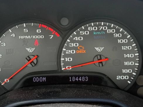 Used 2000 Chevrolet Corvette Coupe w/ Memory Pkg RWD image 9
