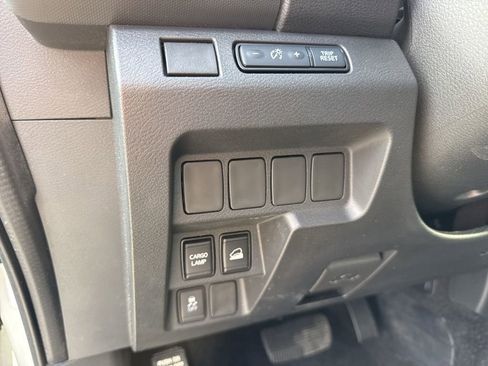 Used 2023 Nissan Frontier S w/ Tow Package image 16