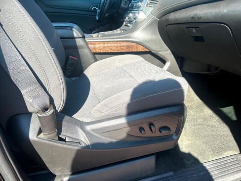 Used 2018 Chevrolet Tahoe LS image 17
