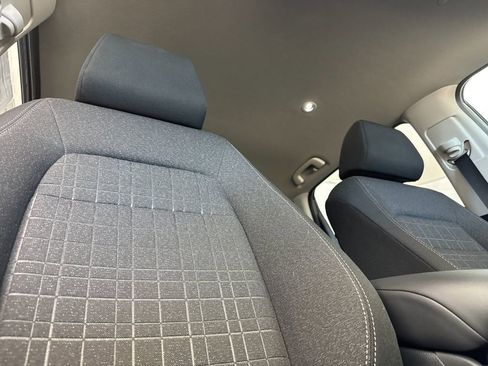 Used 2025 Honda HR-V LX image 16