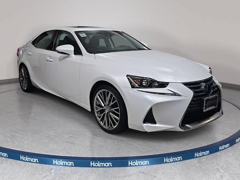 Used 2019 Lexus IS 300 w/ Navigation Package RWD image 4