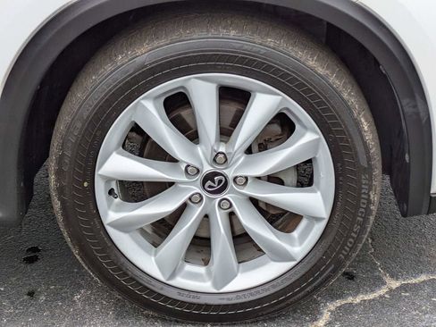 Used 2019 INFINITI QX50 Essential w/ Proactive Package FWD image 11