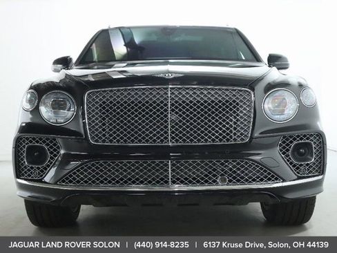 Used 2022 Bentley Bentayga image 13