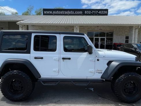 Used 2018 Jeep Wrangler Unlimited Sport S image 5