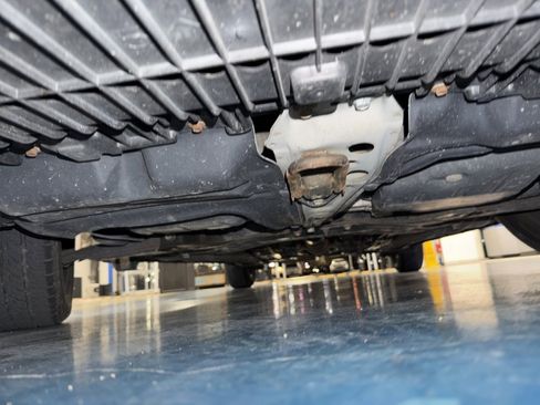 Used 2017 Toyota Corolla LE image 21