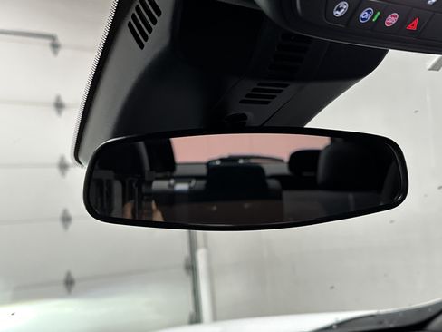 Used 2025 GMC Acadia Elevation FWD image 35