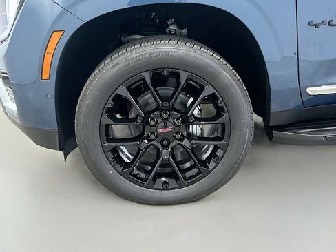 New 2026 GMC Yukon Elevation w/ Elevation Premium Package RWD image 35