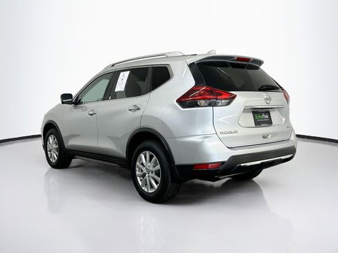 Used 2018 Nissan Rogue SV w/ Premium Package AWD/4WD image 5