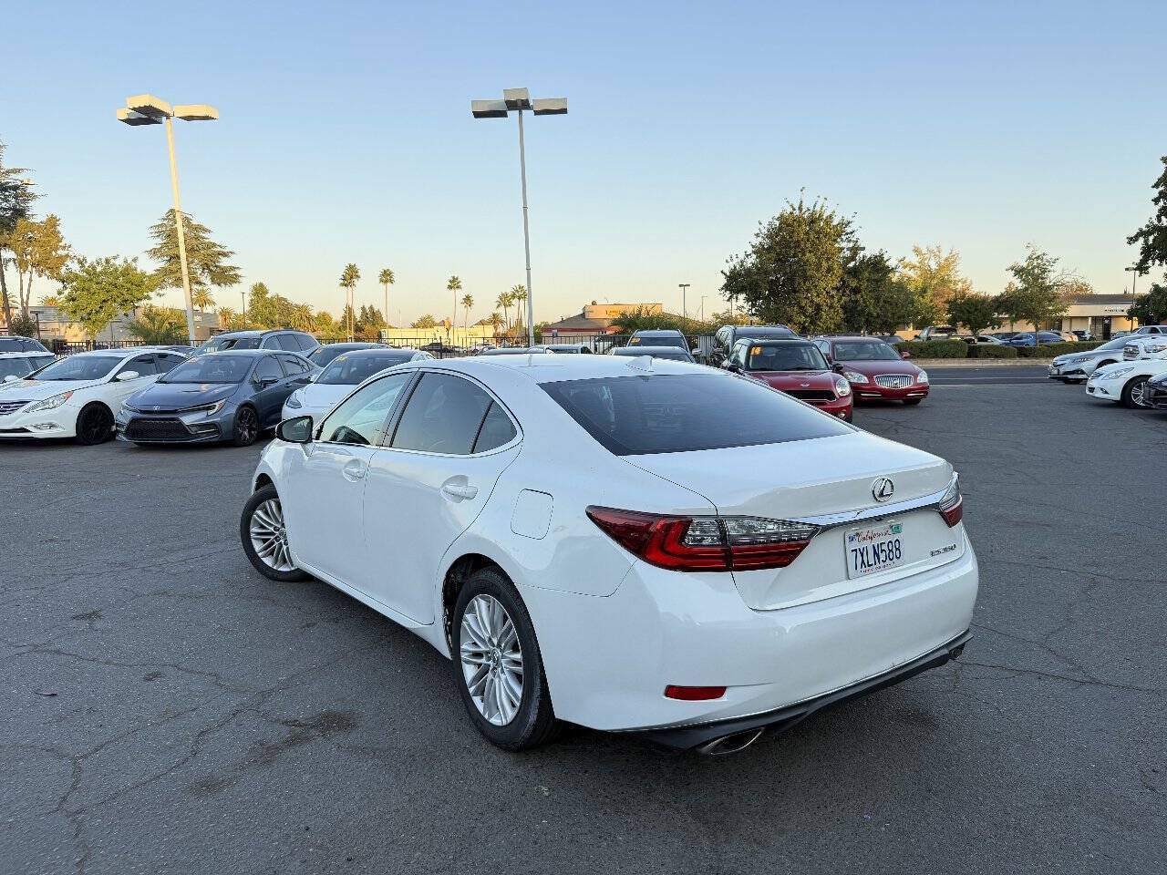 Used 2017 Lexus ES 350 FWD image 5