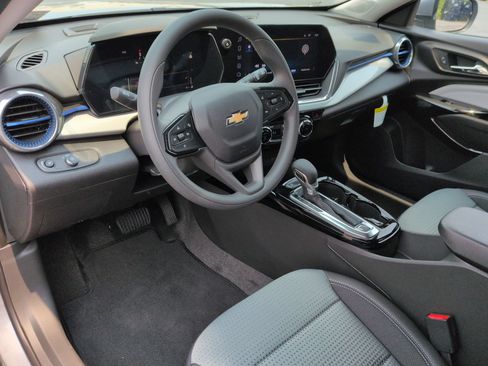New 2026 Chevrolet Trax LT FWD image 36