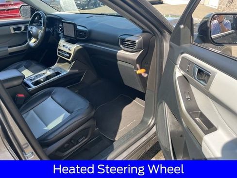 Used 2023 Ford Explorer XLT w/ Equipment Group 202A AWD/4WD image 31