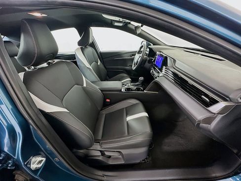 Certified 2025 Toyota Camry SE image 28