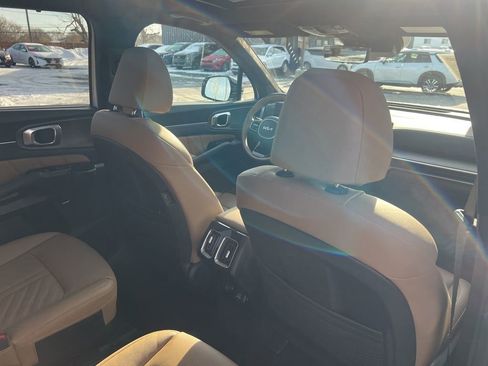 Certified 2025 Kia Sorento SX Prestige w/ Olive Brown Leather Package image 16