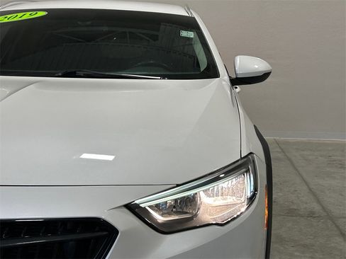 Used 2019 Buick Regal Preferred image 10