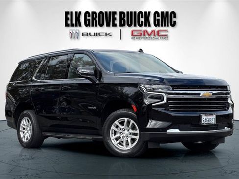 Used 2022 Chevrolet Tahoe LT w/ Luxury Package image 2