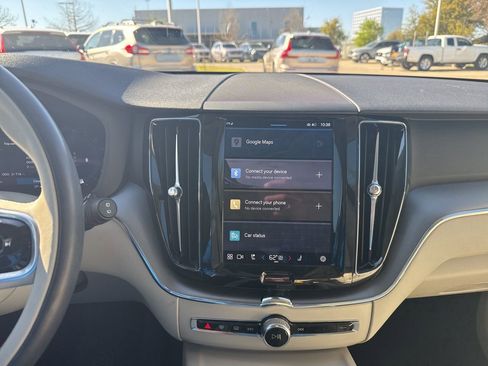 Certified 2024 Volvo XC60 B5 Core w/ Protection Package Premier image 23