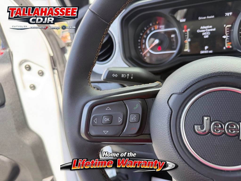 Used 2025 Jeep Gladiator Mojave AWD/4WD image 22