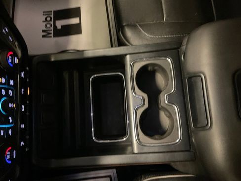 Used 2018 Chevrolet Silverado 1500 High Country image 18