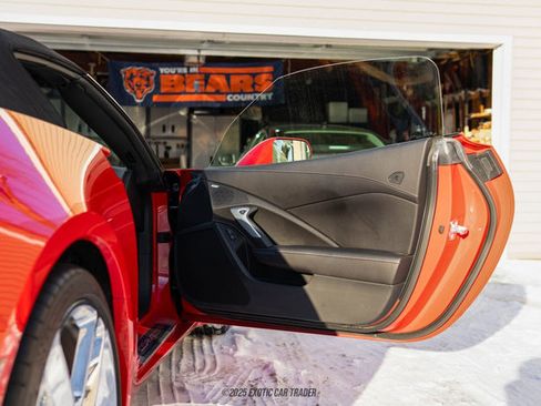 Used 2018 Chevrolet Corvette Stingray Convertible w/ 2LT Preferred Equipment Group image 32