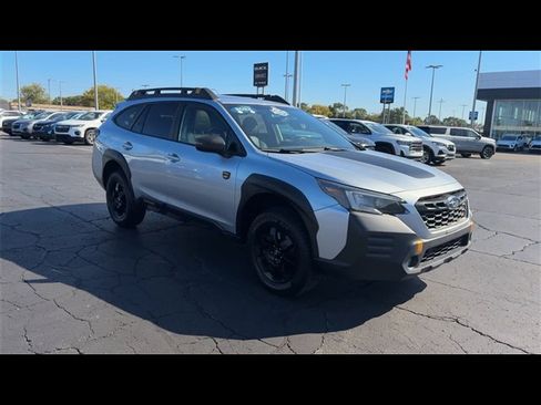 Used 2022 Subaru Outback Wilderness image 2