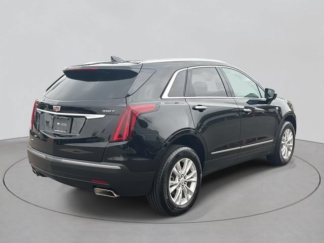 Certified 2024 Cadillac XT5 Luxury w/ LPO, Floor Liner Package AWD/4WD image 5