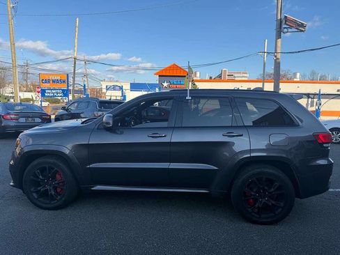 Used 2017 Jeep Grand Cherokee SRT image 7