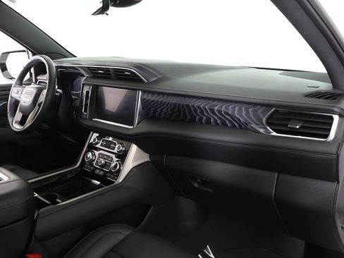 Used 2024 GMC Yukon Denali w/ Advanced Technology Package image 38