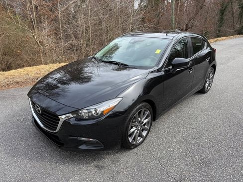 Used 2018 MAZDA MAZDA3 Touring image 2