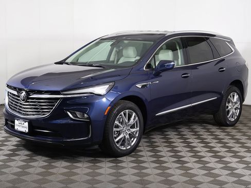 Used 2023 Buick Enclave Essence w/ Experience Buick Package image 10