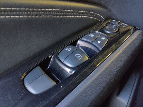 Used 2020 Nissan Altima 2.5 SV FWD image 27